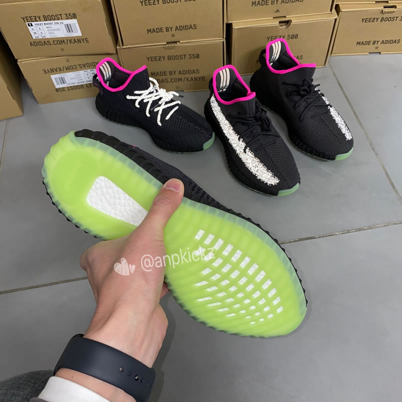 Adidas Yeezy Boost 350 V2 Nrg Red October Non Reflective Ut8830 Reflective Ut8831 (7) - www.newkick.org