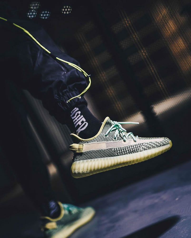 Adidas Yeezy Boost 350 V2 Yeezreel Non Reflective On Feet Release Date Fw5191 (6) - www.newkick.org Adidas Yeezy Boost 350 V2 Yeezreel Non Reflective On Feet Release Date Fw5191 (6) - www.newkick.org