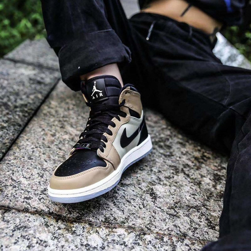 Air Jordan 1 High On Feet Premium Fossil Mens Wmns New Aj1 Shoes Ah7389 003 (1) - www.newkick.org Air Jordan 1 High On Feet Premium Fossil Mens Wmns New Aj1 Shoes Ah7389 003 (1) - www.newkick.org