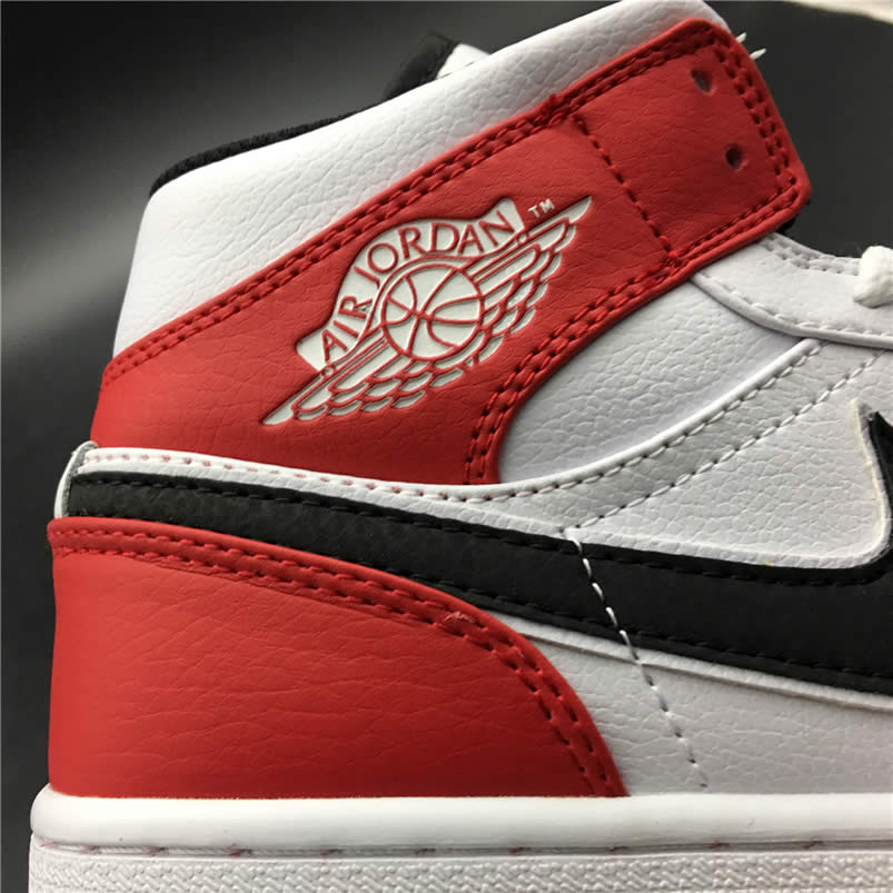 Air Jordan 1 Mid Gives The Bulls Aj1 White Red 554724 116 (2) - www.newkick.org Air Jordan 1 Mid Gives The Bulls Aj1 White Red 554724 116 (2) - www.newkick.org