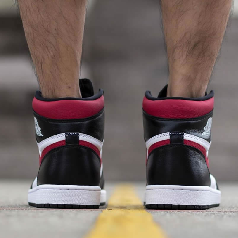 Air Jordan 1 Retro High Og Gym Red 2019 555088 061 On Feet (2) - www.newkick.org
