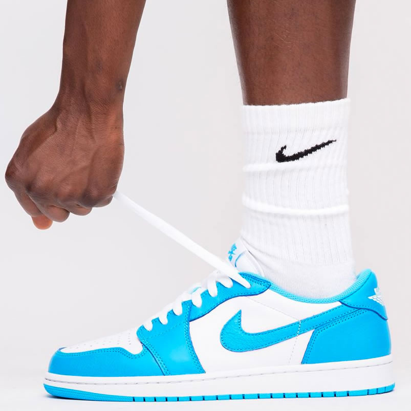 Nike Sb Air Jordan 1 Low Unc Blue On Feet (1) - www.newkick.org