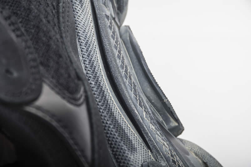Balenciaga Triple S Sneakers Black Shoes 512176w09o1 1000 (26) - www.newkick.org