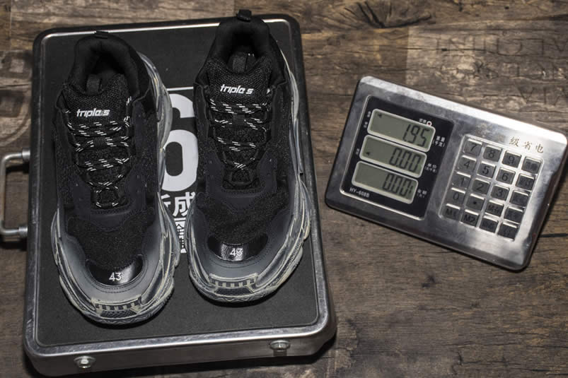 Balenciaga Triple S Sneakers Black Shoes 512176w09o1 1000 (36) - www.newkick.org