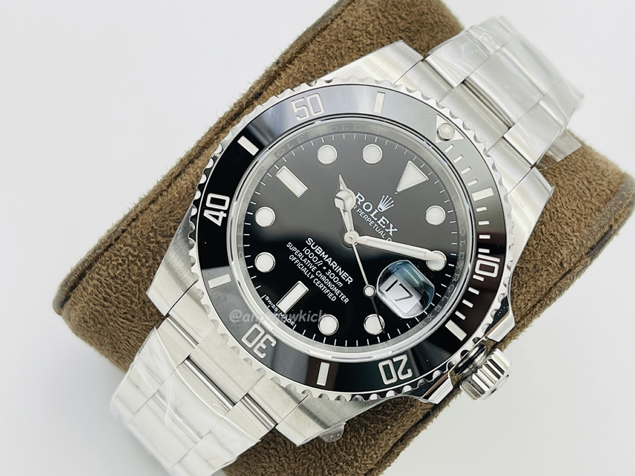 Rolex Submariner Royal Blue Hulk Black 126618lb (9) - www.newkick.org
