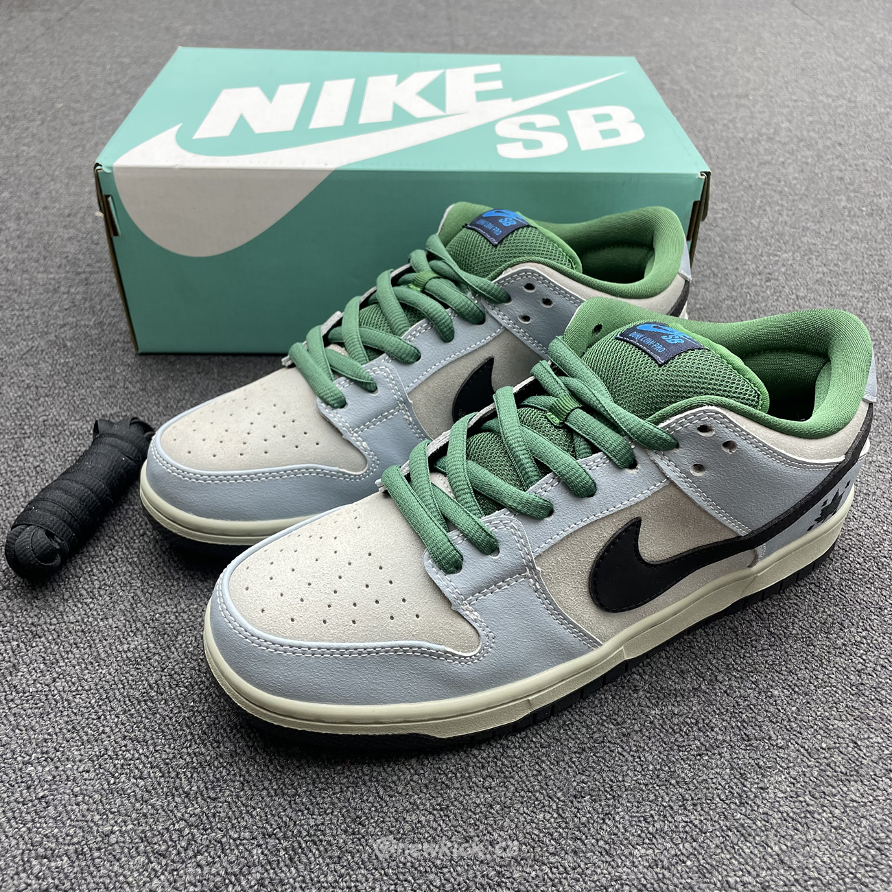 Nike Sb Dunk Low Maple Leaf Central Park 313170 021 (9) - www.newkick.org