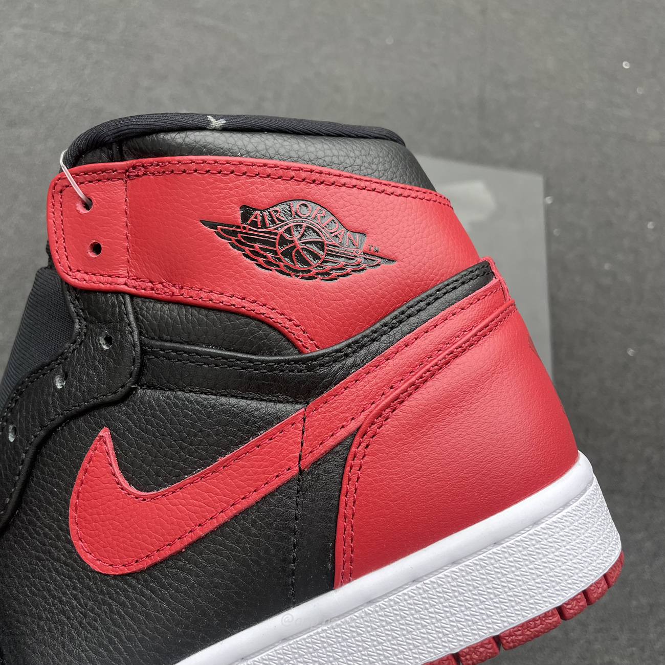 Air Jordan 1 Retro Banned B Grade 2011 432001 001 (11) - www.newkick.org