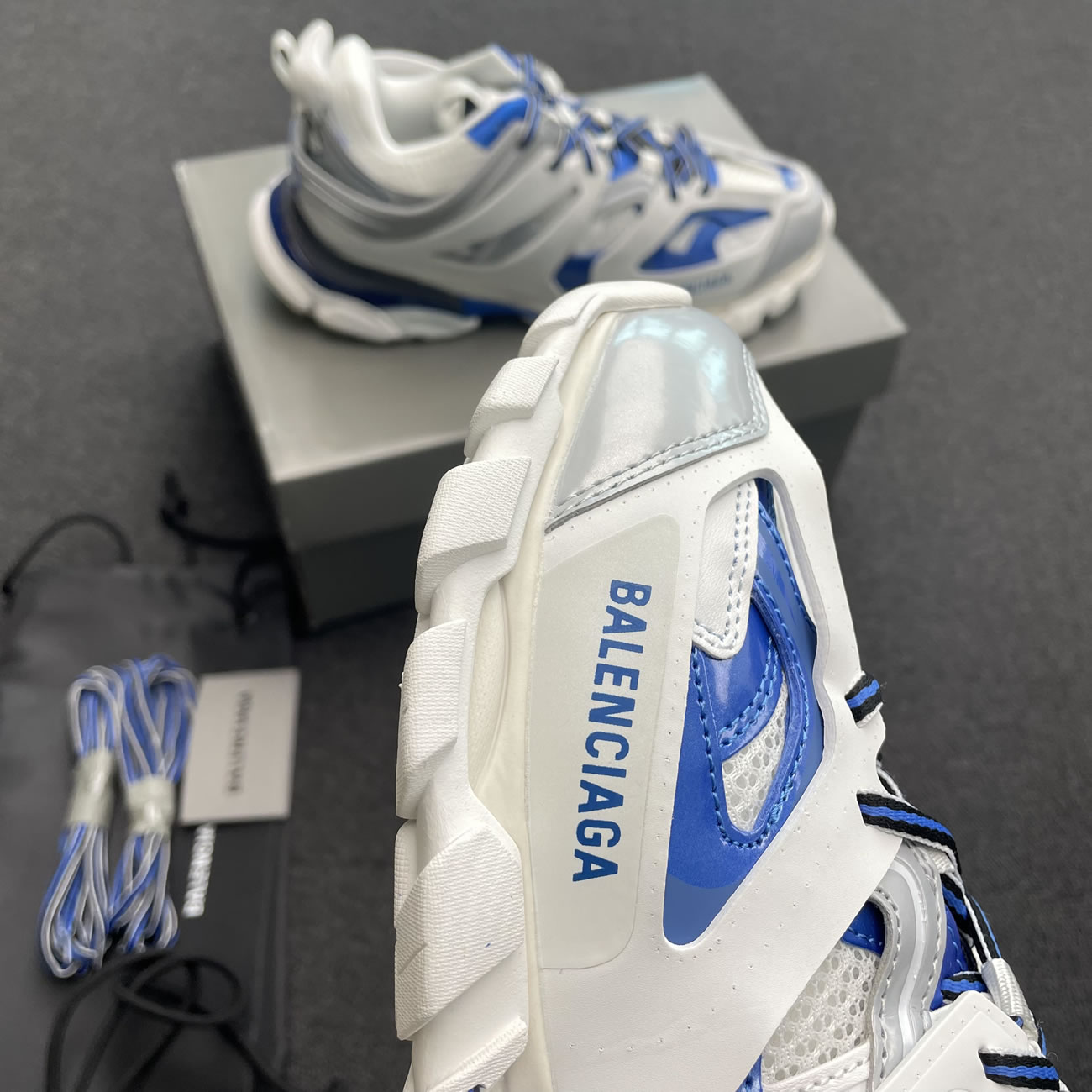 Balenciaga Track White Blue 542023w2fs99051 (3) - www.newkick.org