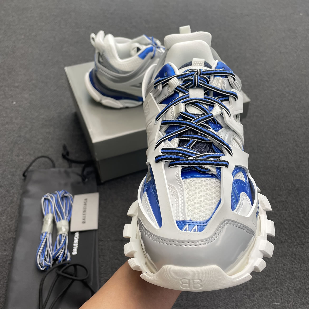 Balenciaga Track White Blue 542023w2fs99051 (4) - www.newkick.org