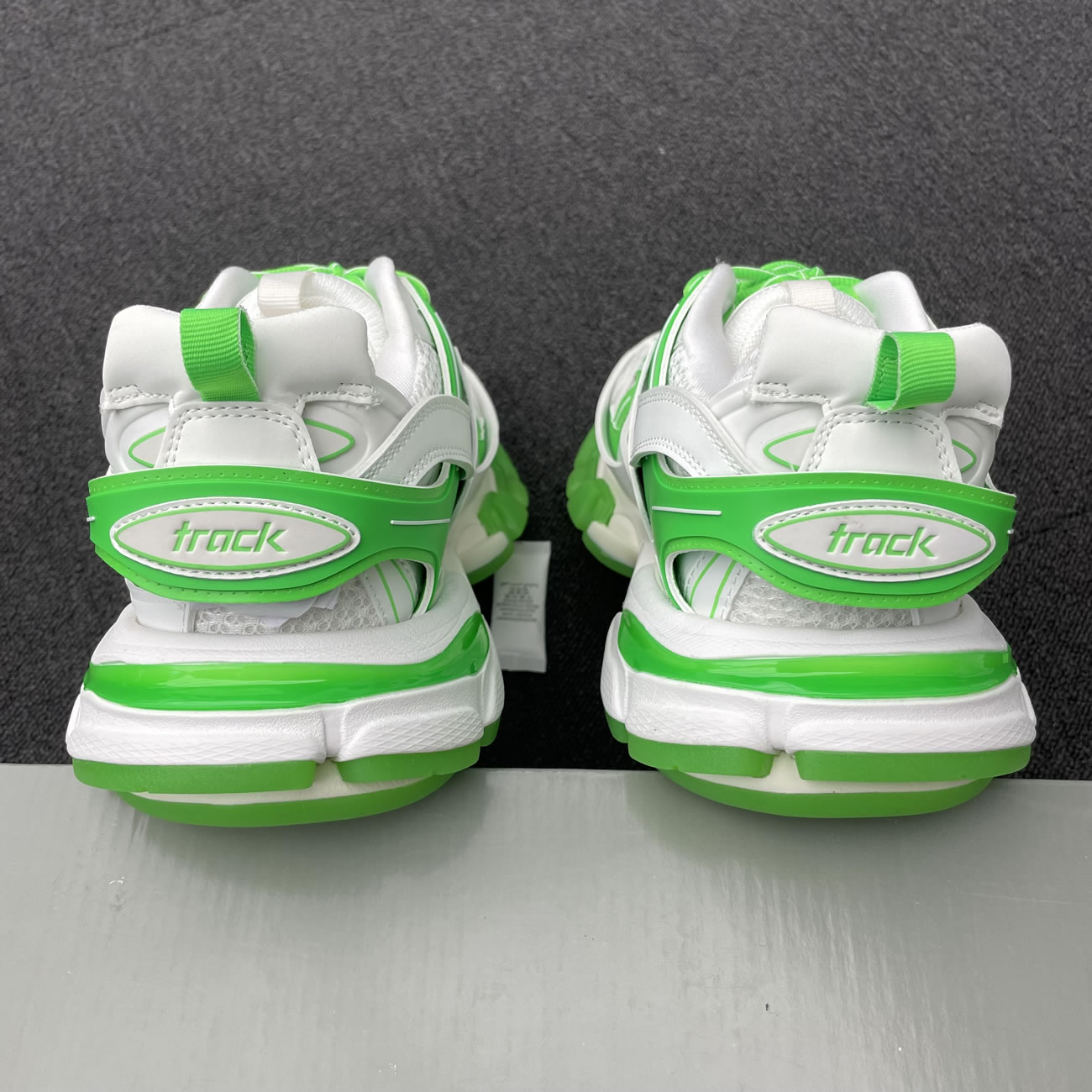 Balenciaga Track Led Sneaker 542436w3rl19035 (2) - www.newkick.org Balenciaga Track Led Sneaker 542436w3rl19035 (2) - www.newkick.org