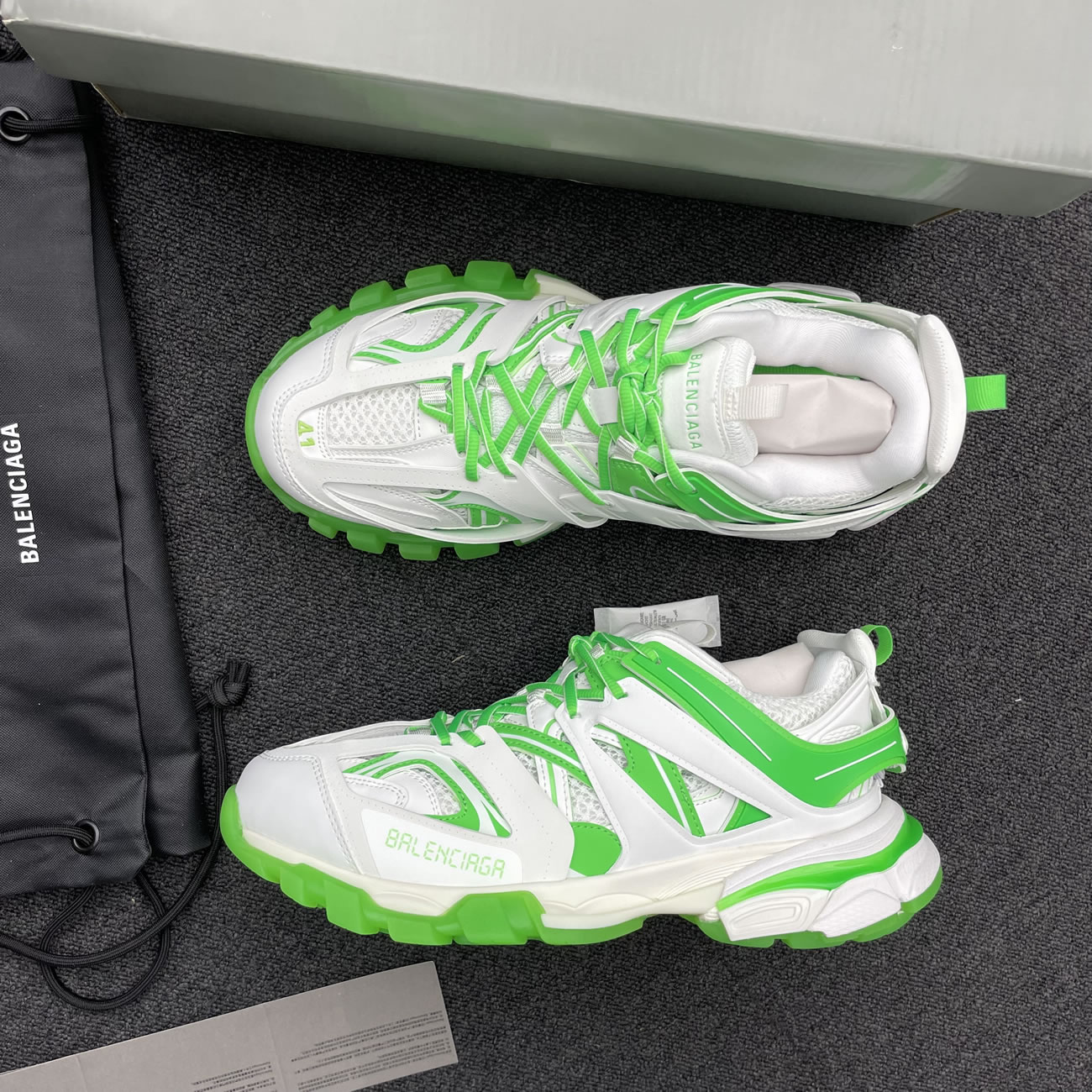 Balenciaga Track Led Sneaker 542436w3rl19035 (6) - www.newkick.org Balenciaga Track Led Sneaker 542436w3rl19035 (6) - www.newkick.org