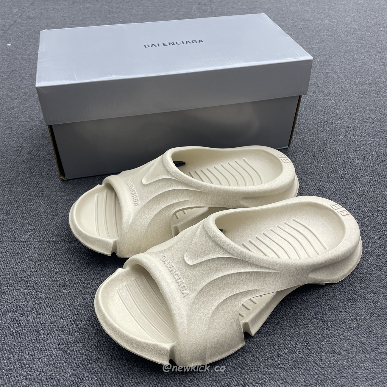 Balenciaga Mold Slide Sandal Black Beige 653874w3ce21000 (10) - www.newkick.org Balenciaga Mold Slide Sandal Black Beige 653874w3ce21000 (10) - www.newkick.org