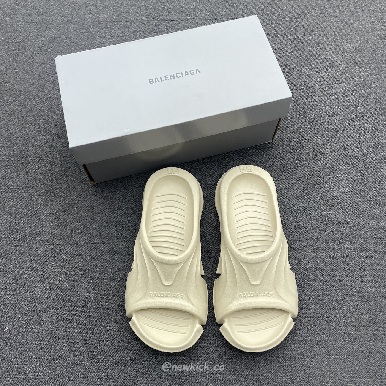 Balenciaga Mold Slide Sandal Black Beige 653874w3ce21000 (11) - www.newkick.org Balenciaga Mold Slide Sandal Black Beige 653874w3ce21000 (11) - www.newkick.org