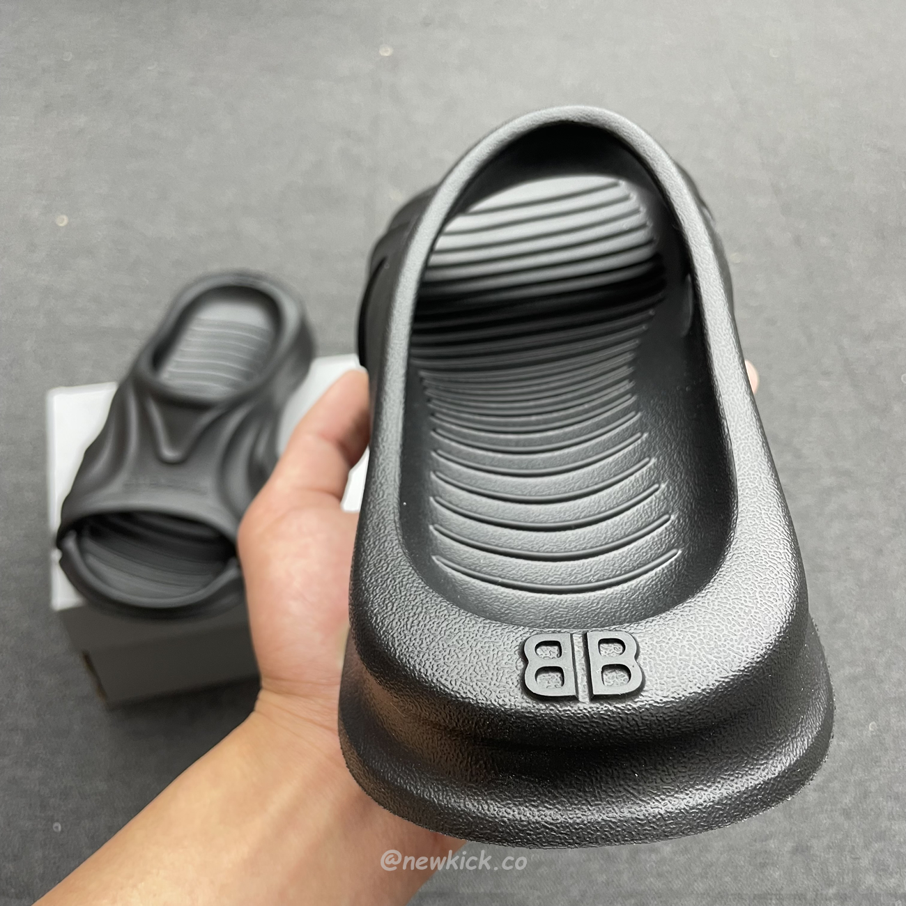 Balenciaga Mold Slide Sandal Black Beige 653874w3ce21000 (18) - www.newkick.org Balenciaga Mold Slide Sandal Black Beige 653874w3ce21000 (18) - www.newkick.org