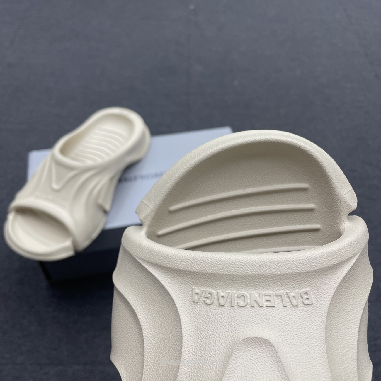 Balenciaga Mold Slide Sandal Black Beige 653874w3ce21000 (9) - www.newkick.org Balenciaga Mold Slide Sandal Black Beige 653874w3ce21000 (9) - www.newkick.org