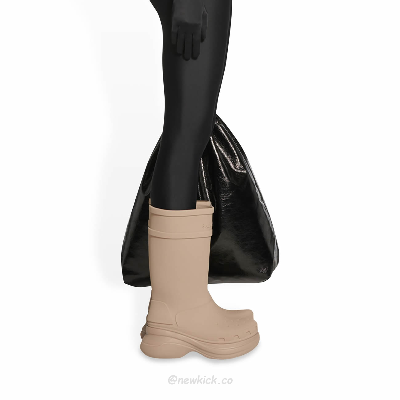 Balenciaga X Crocs Boot Black White Green Bright Pink Beige Rubber 677388w1s8e1000 (37) - www.newkick.org Balenciaga X Crocs Boot Black White Green Bright Pink Beige Rubber 677388w1s8e1000 (37) - www.newkick.org