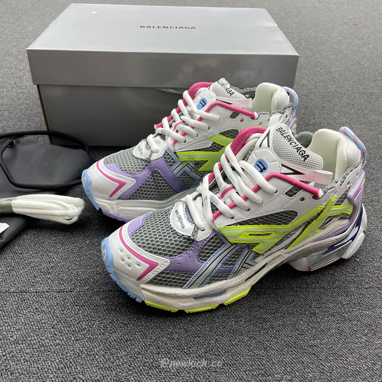 Balenciaga Runner Leather Free Grey Light Purple Neon Yellow White 677403w3rbp1745 (11) - www.newkick.org Balenciaga Runner Leather Free Grey Light Purple Neon Yellow White 677403w3rbp1745 (11) - www.newkick.org