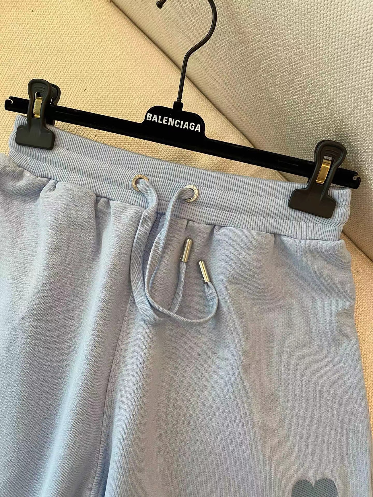 Ami Paris Logo Embroidered Sports Shorts (6) - www.newkick.org
