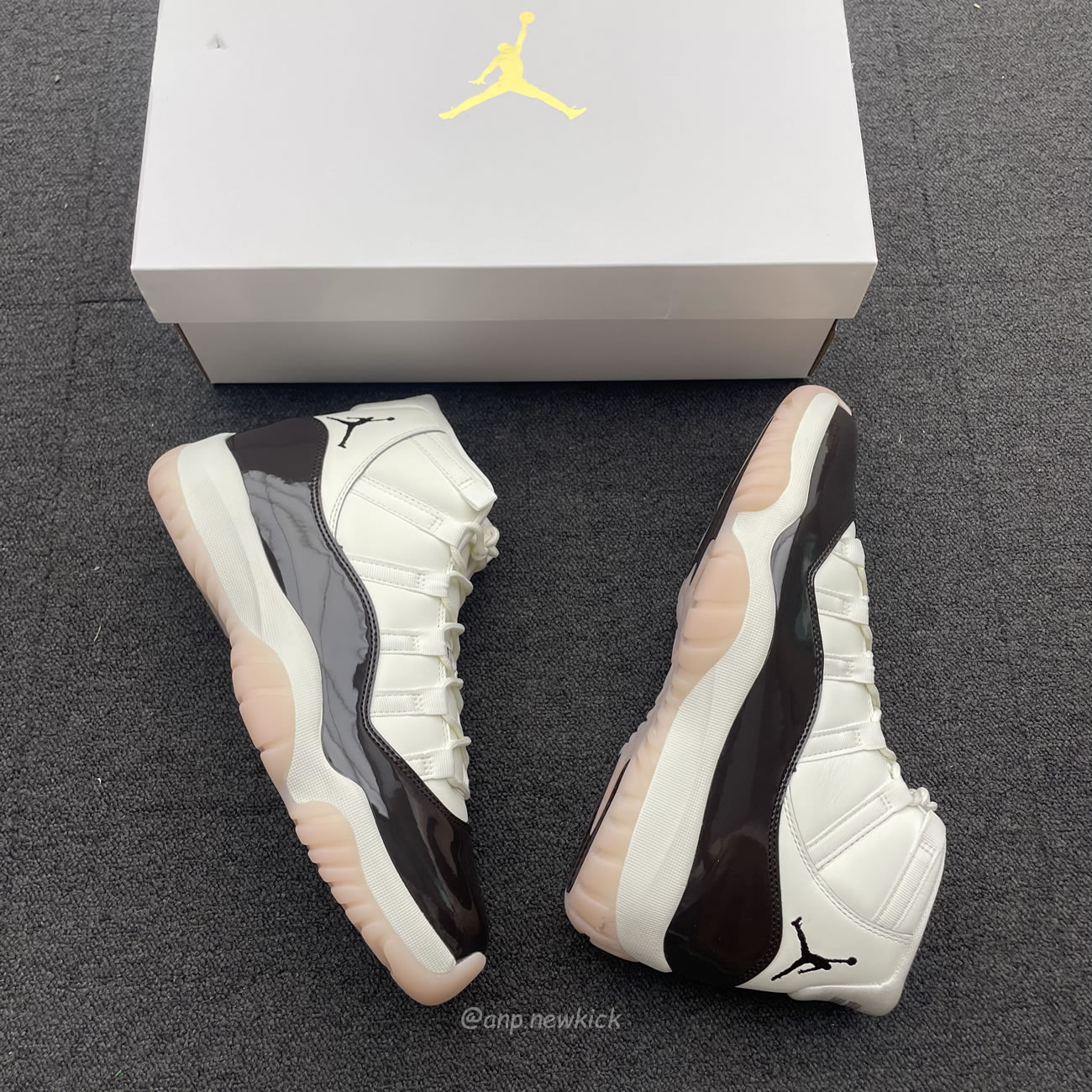 Air Jordan 11 Retro Neapolitan Ar0715 101 (7) - www.newkick.org