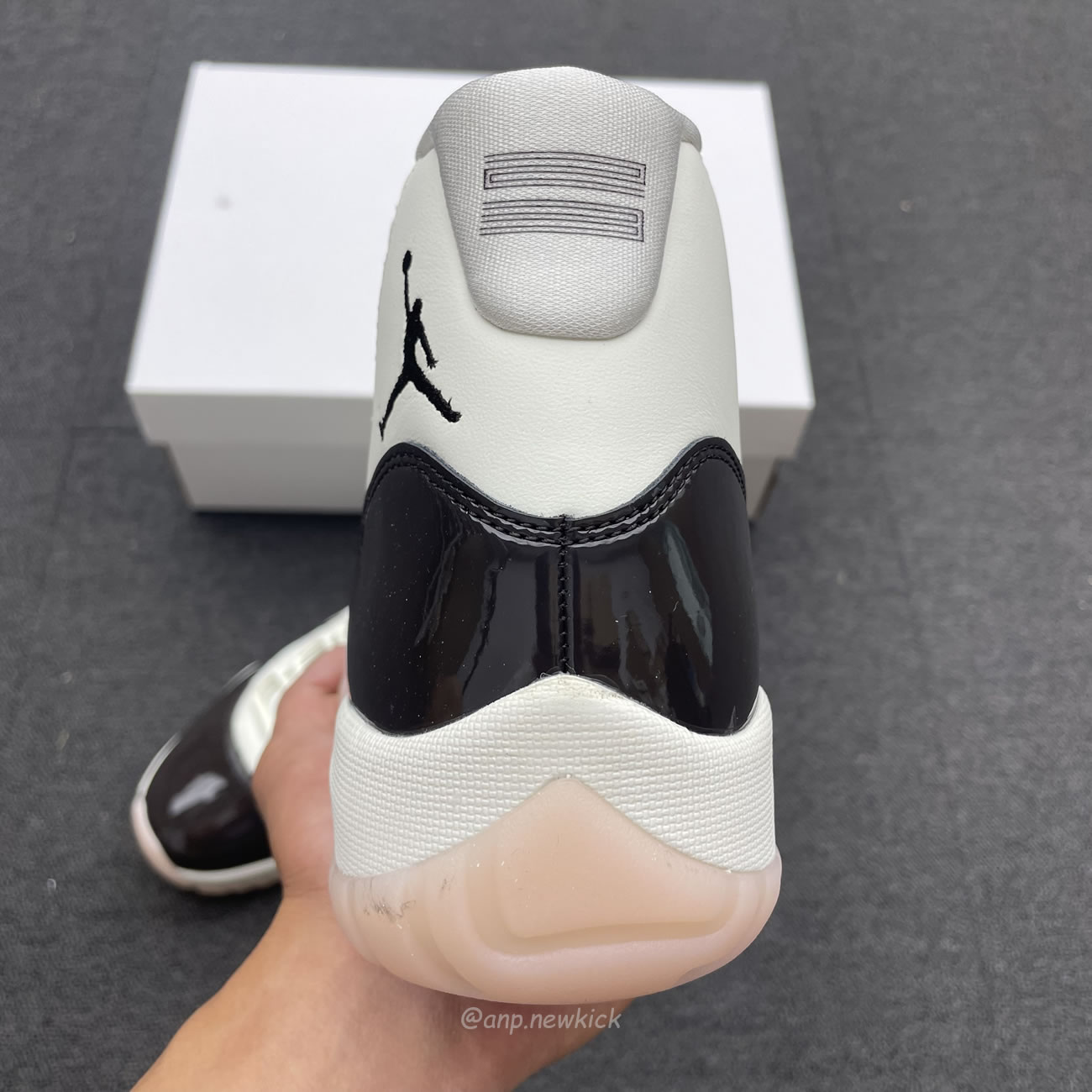 Air Jordan 11 Retro Neapolitan Ar0715 101 (9) - www.newkick.org
