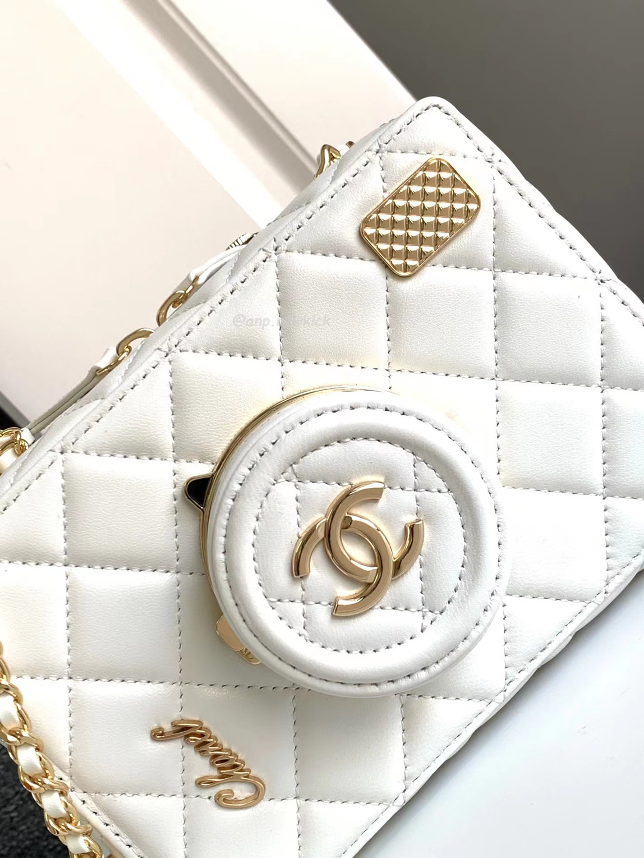Chanel Camera Bag Lambskin White As4817 B16255 10601 (2) - www.newkick.org Chanel Camera Bag Lambskin White As4817 B16255 10601 (2) - www.newkick.org