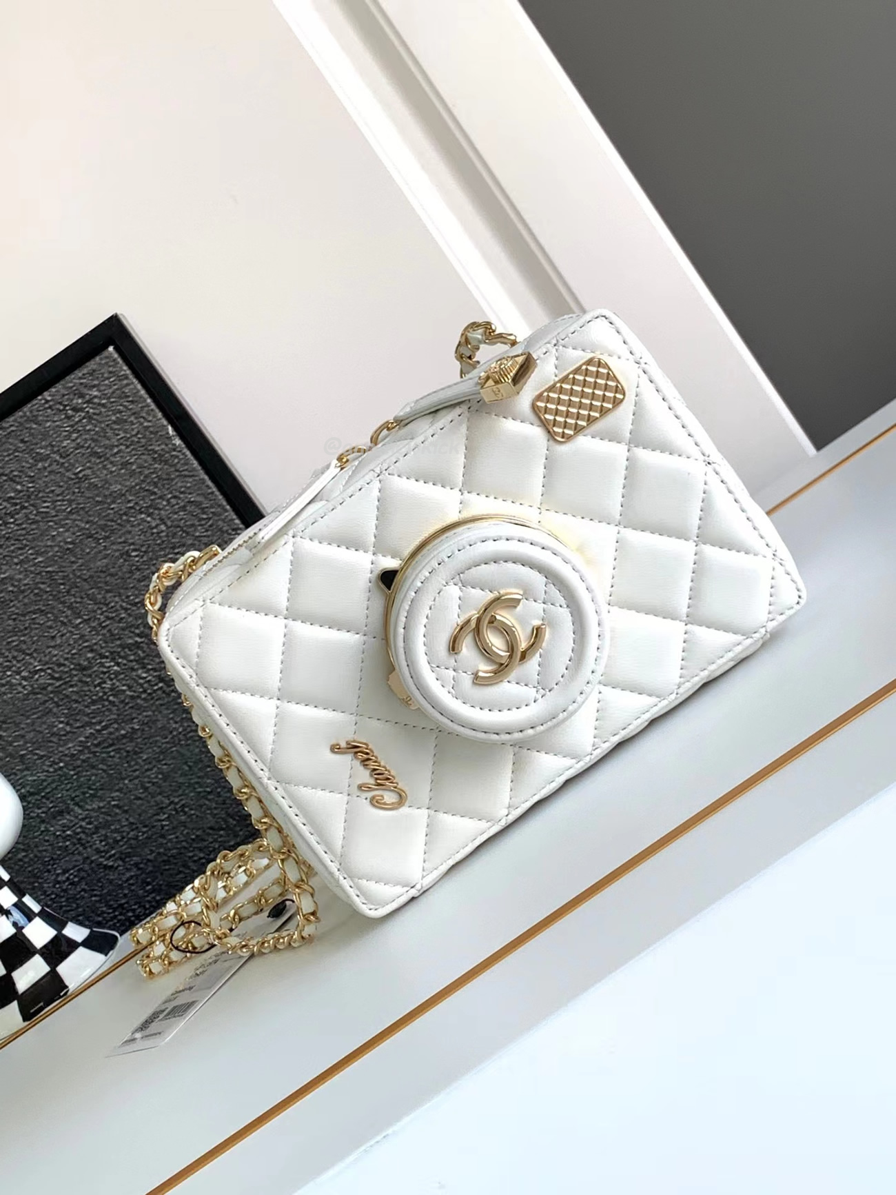 Chanel Camera Bag Lambskin White As4817 B16255 10601 (3) - www.newkick.org Chanel Camera Bag Lambskin White As4817 B16255 10601 (3) - www.newkick.org