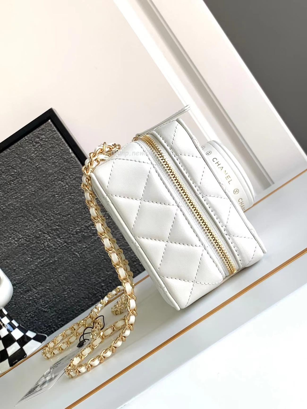 Chanel Camera Bag Lambskin White As4817 B16255 10601 (4) - www.newkick.org Chanel Camera Bag Lambskin White As4817 B16255 10601 (4) - www.newkick.org