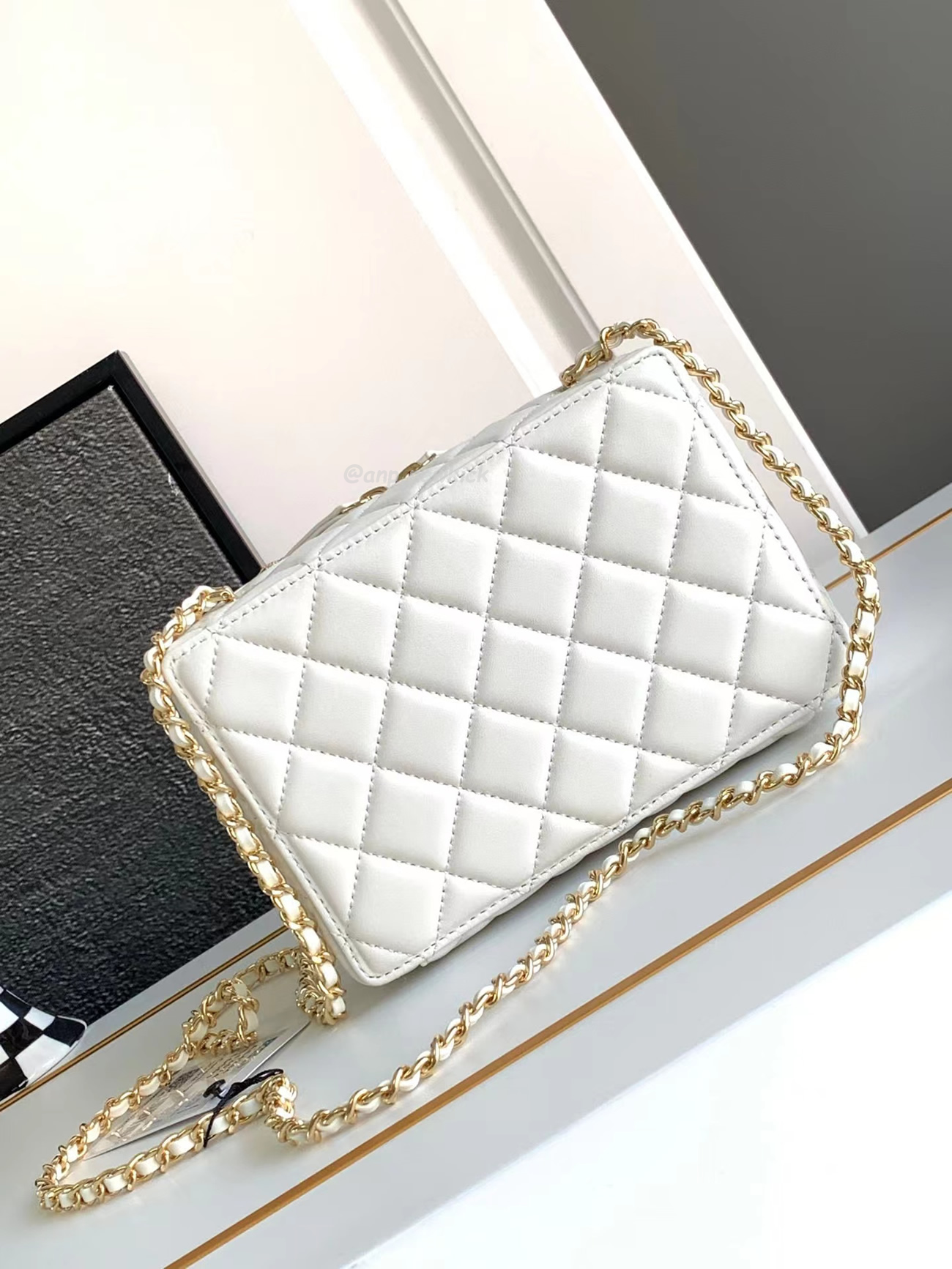 Chanel Camera Bag Lambskin White As4817 B16255 10601 (5) - www.newkick.org Chanel Camera Bag Lambskin White As4817 B16255 10601 (5) - www.newkick.org