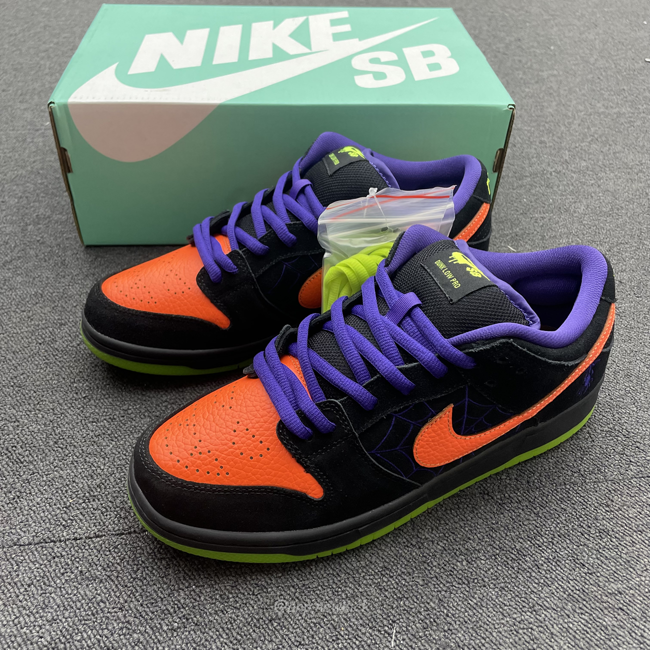 Nike Sb Dunk Low Night Of Mischief Halloween Bq6817 006 (13) - www.newkick.org Nike Sb Dunk Low Night Of Mischief Halloween Bq6817 006 (13) - www.newkick.org