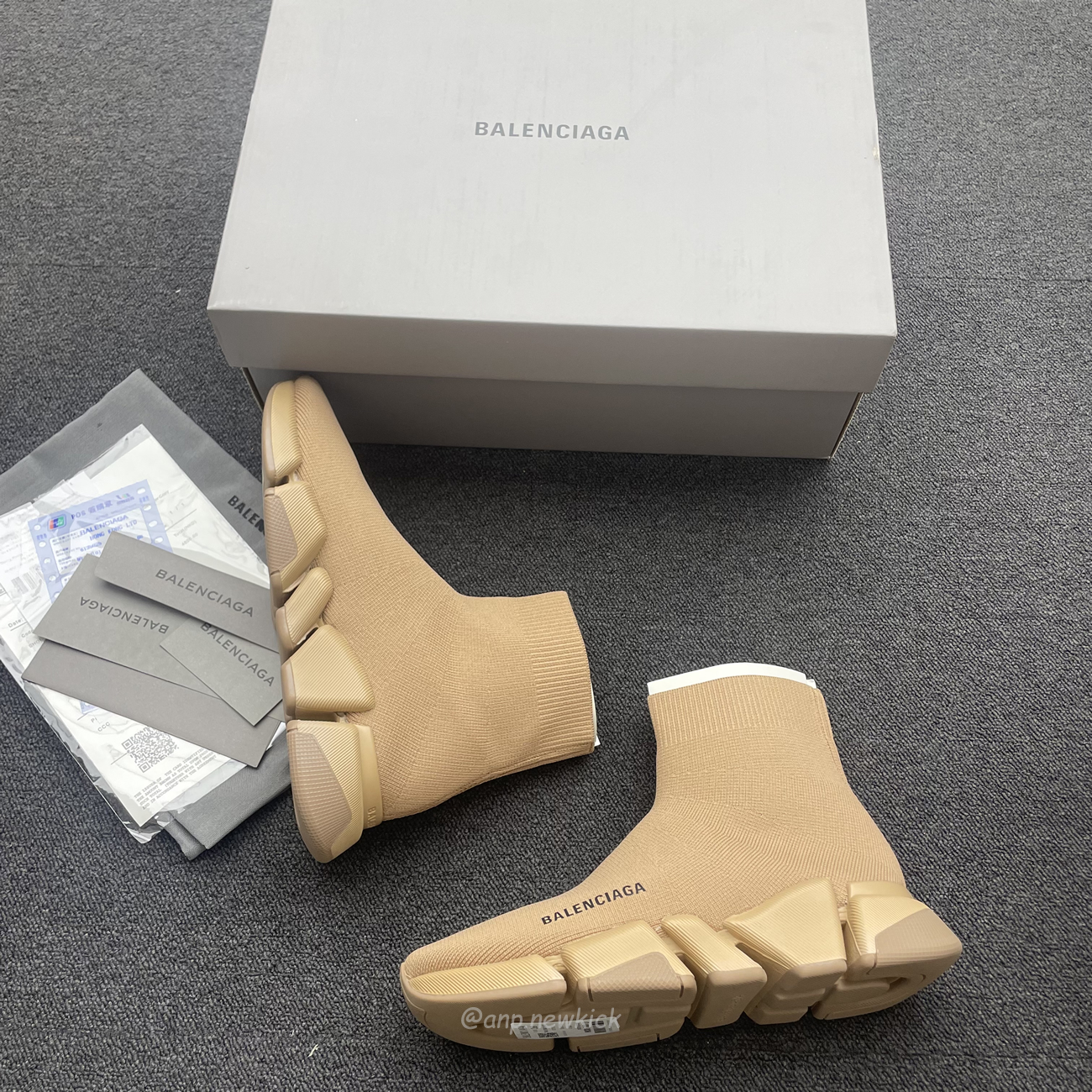 Balenciaga Speed 2.0 Beige Knit Sole Sock Sneakers (3) - www.newkick.org
