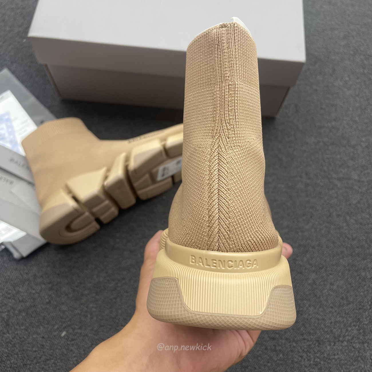 Balenciaga Speed 2.0 Beige Knit Sole Sock Sneakers (6) - www.newkick.org