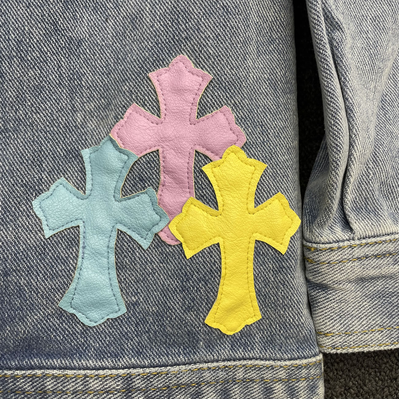 Chrome Hearts Cross Denim (8) - www.newkick.org Chrome Hearts Cross Denim (8) - www.newkick.org