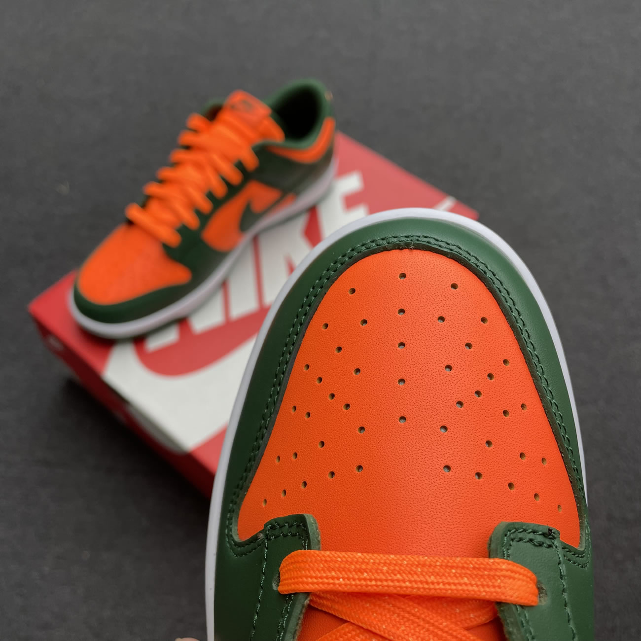 Nike Dunk Low Miami Hurricanes Dd1391 300 (8) - www.newkick.org