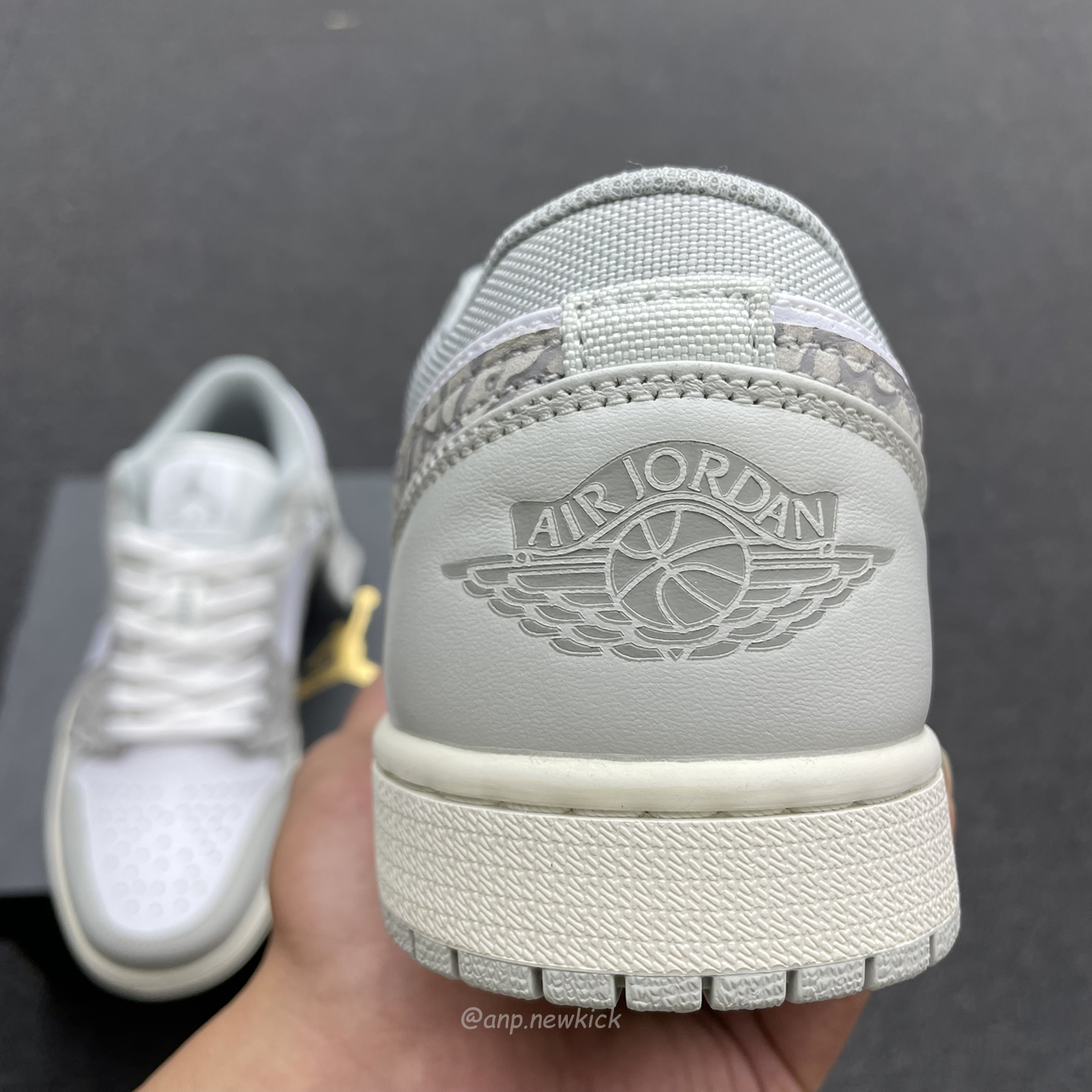 Air Jordan 1 Low Prm Smoke Grey Elephant Dh4269 100 (15) - www.newkick.org Air Jordan 1 Low Prm Smoke Grey Elephant Dh4269 100 (15) - www.newkick.org