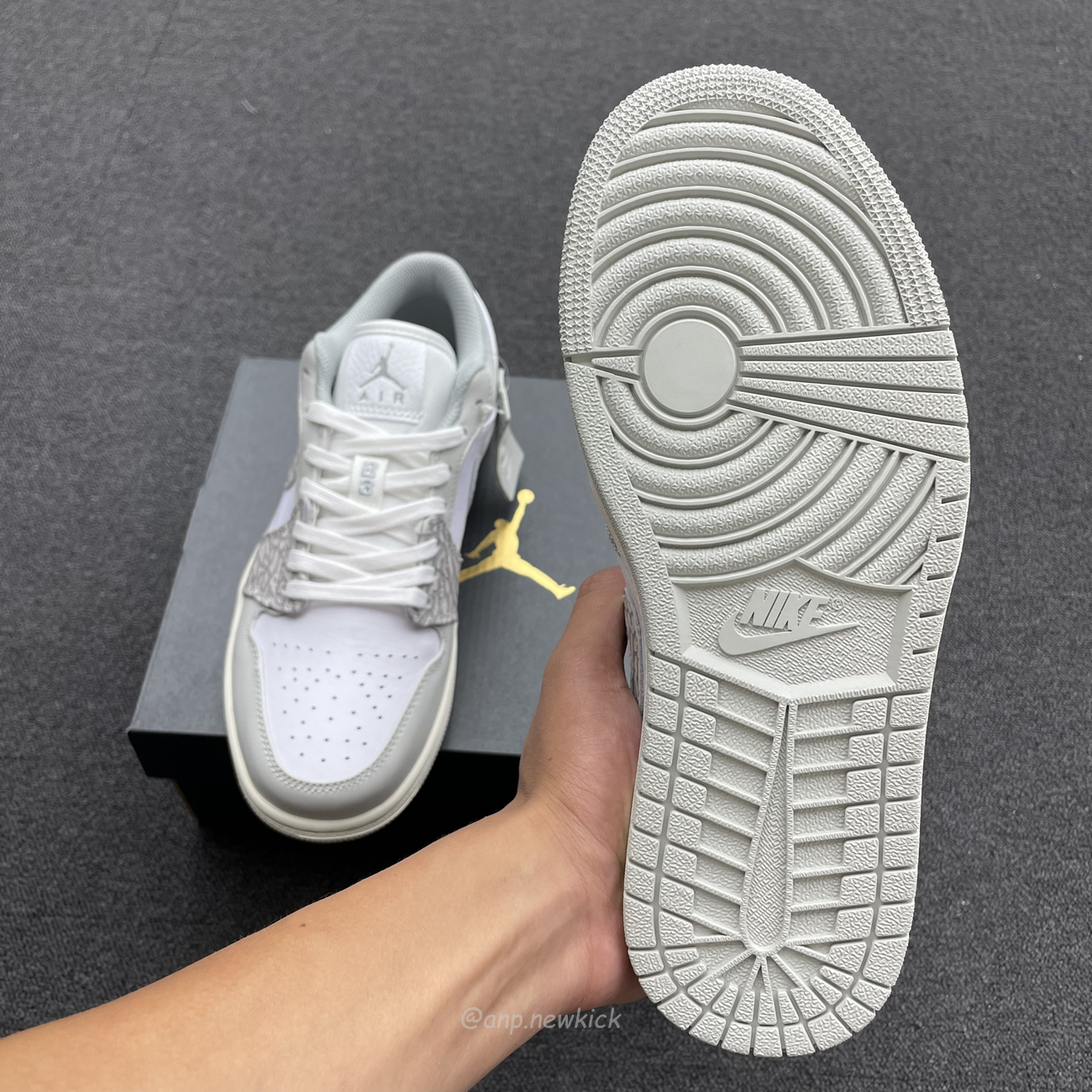 Air Jordan 1 Low Prm Smoke Grey Elephant Dh4269 100 (2) - www.newkick.org Air Jordan 1 Low Prm Smoke Grey Elephant Dh4269 100 (2) - www.newkick.org
