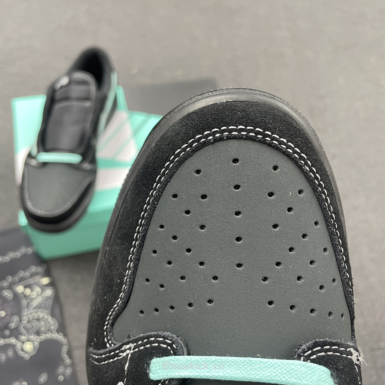 Air Jordan 1 Low Dazzles With Tiffany Cus Travis Dm7866 311 (5) - www.newkick.org Air Jordan 1 Low Dazzles With Tiffany Cus Travis Dm7866 311 (5) - www.newkick.org