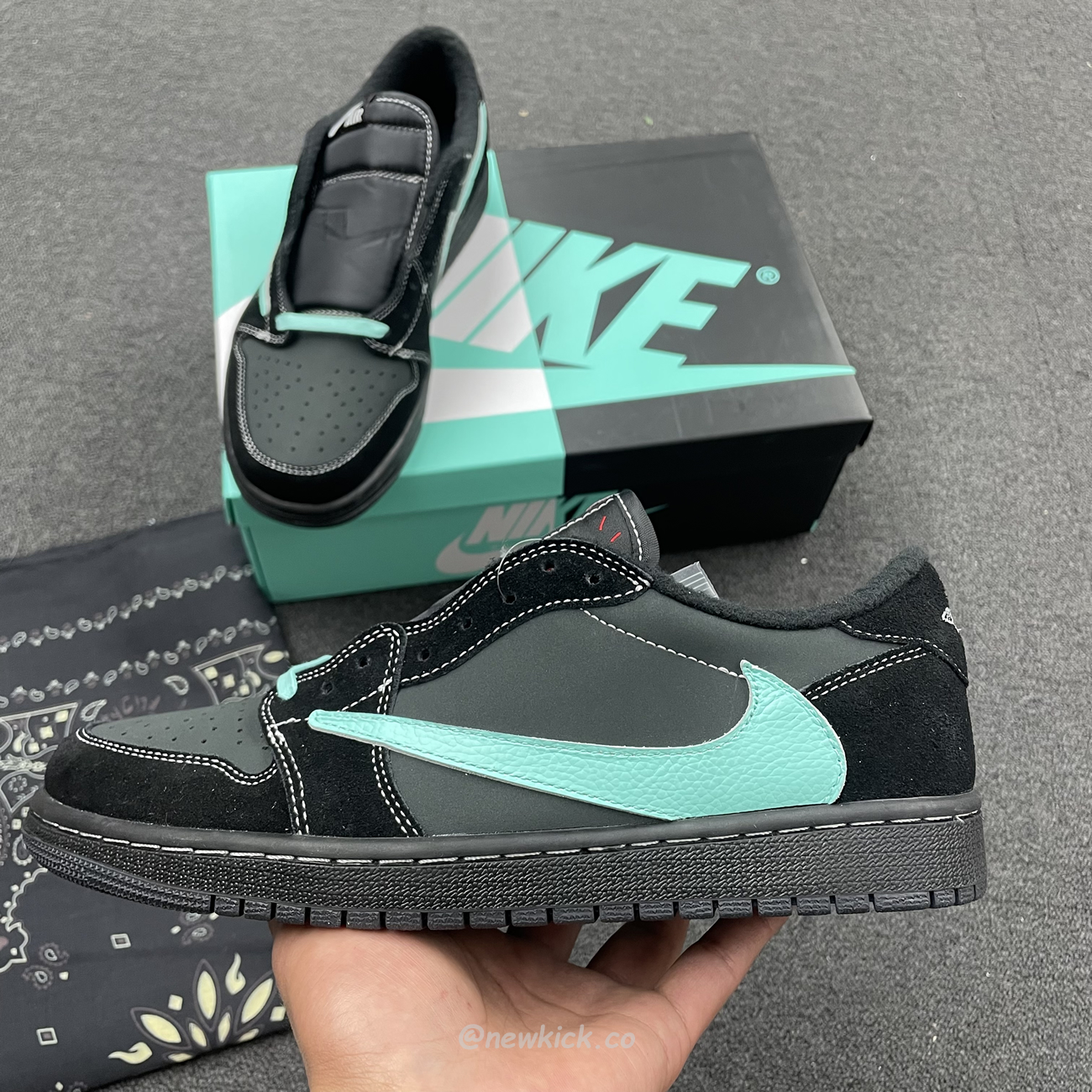 Air Jordan 1 Low Dazzles With Tiffany Cus Travis Dm7866 311 (8) - www.newkick.org Air Jordan 1 Low Dazzles With Tiffany Cus Travis Dm7866 311 (8) - www.newkick.org