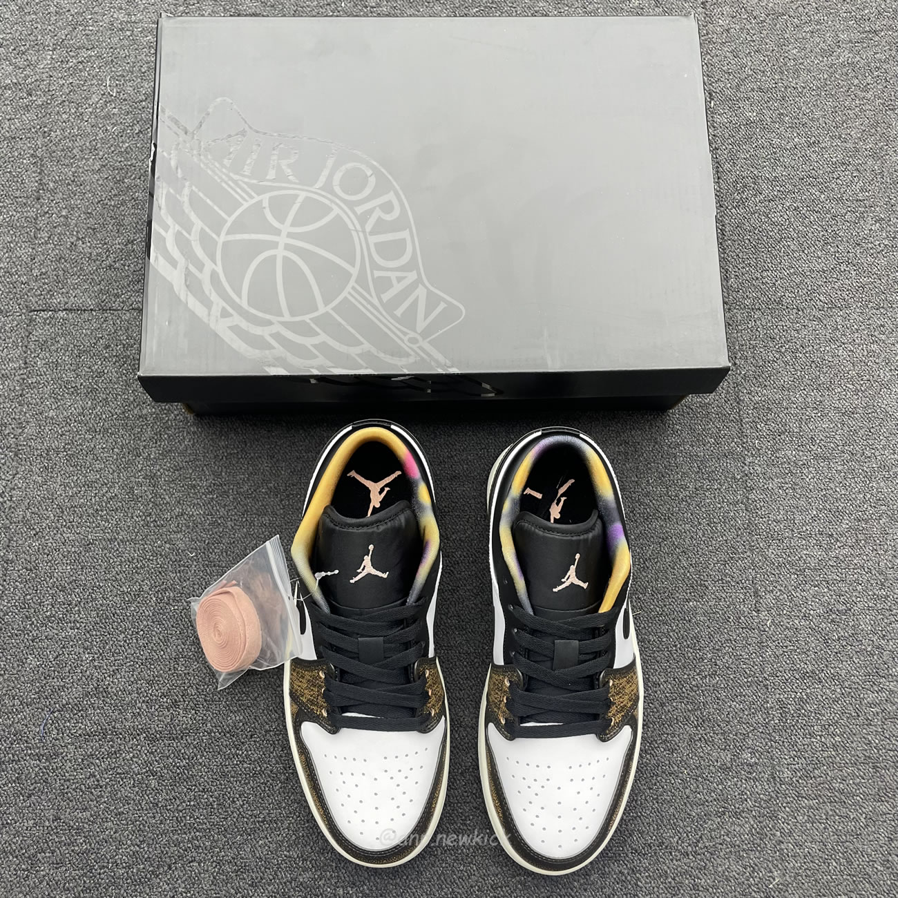 Air Jordan 1 Low Se Wear Away Yellow Dq8422 001 (12) - www.newkick.org Air Jordan 1 Low Se Wear Away Yellow Dq8422 001 (12) - www.newkick.org