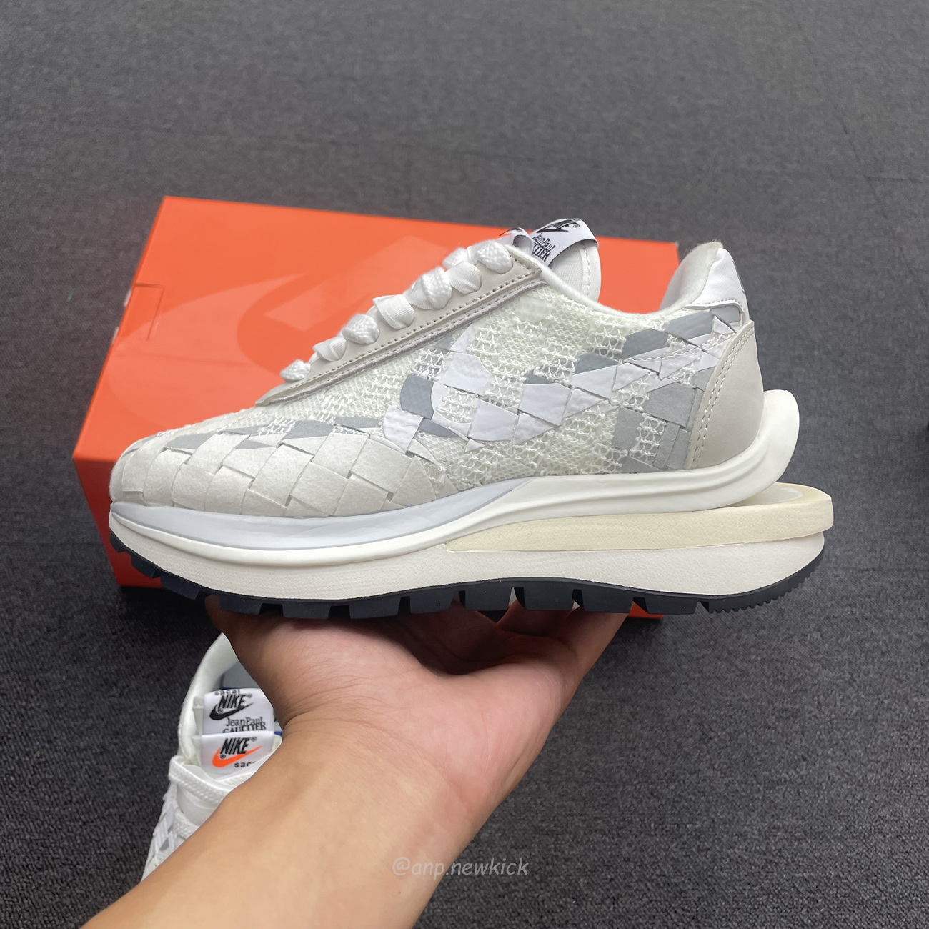 Sacai X Nike Waffe Woven White Green Gusto Dr5209 300 Dr5209 100 (18) - www.newkick.org