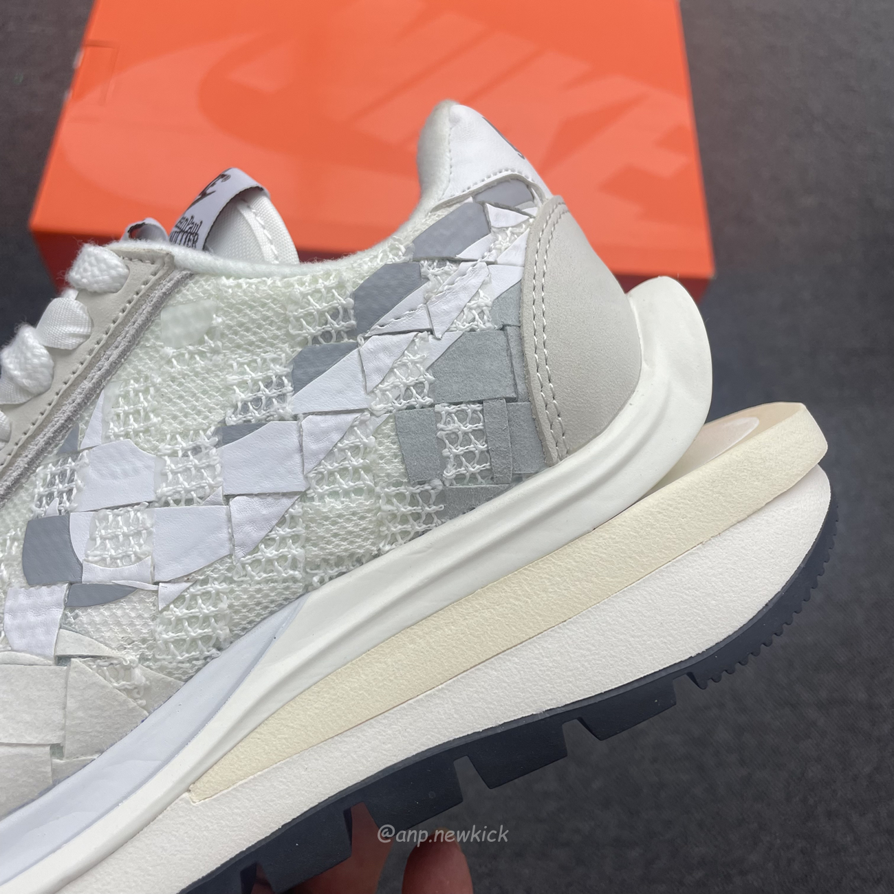 Sacai X Nike Waffe Woven White Green Gusto Dr5209 300 Dr5209 100 (19) - www.newkick.org