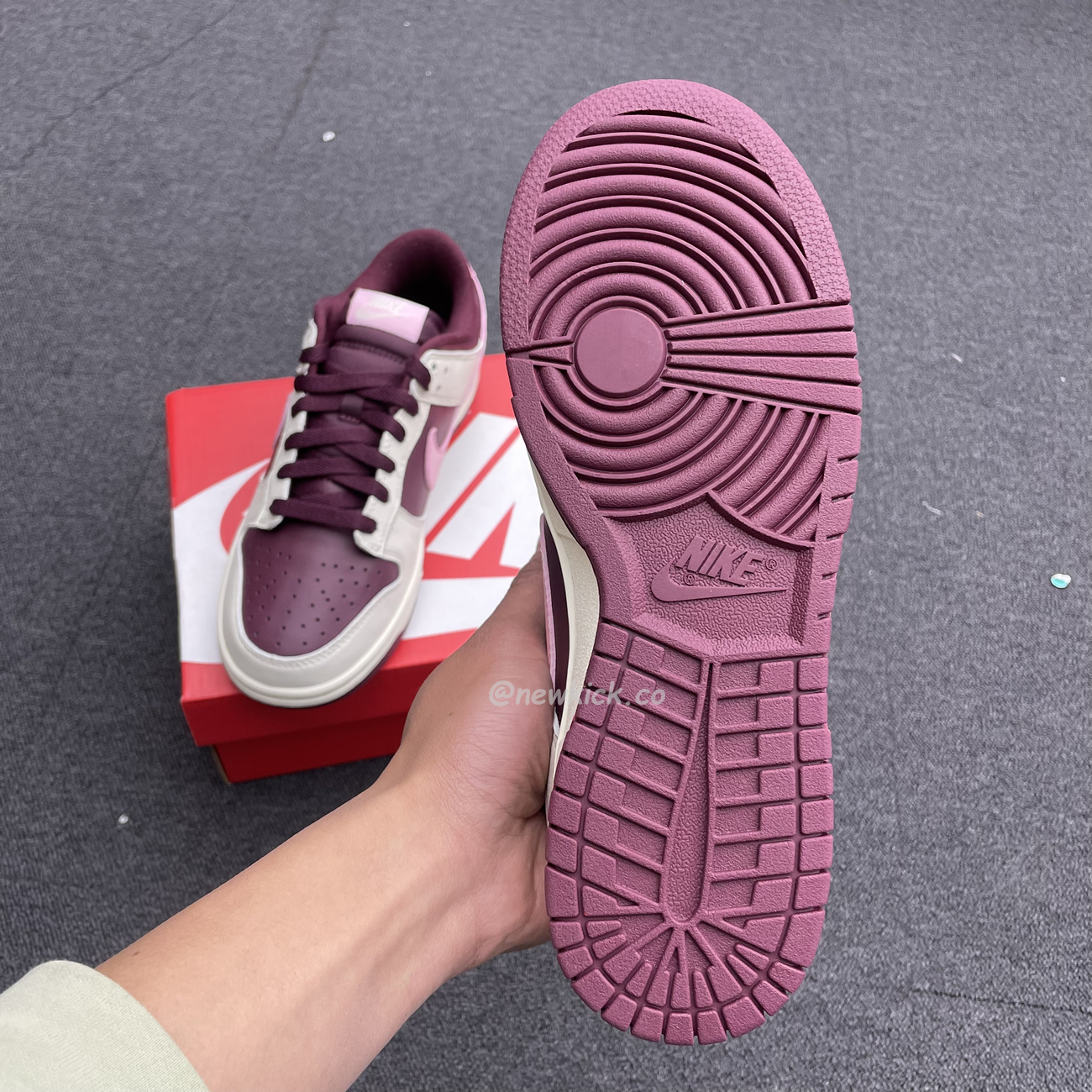 Nike Dunk Low Retro Prm Valentine Day 2023 Dr9705 100 (14) - www.newkick.org