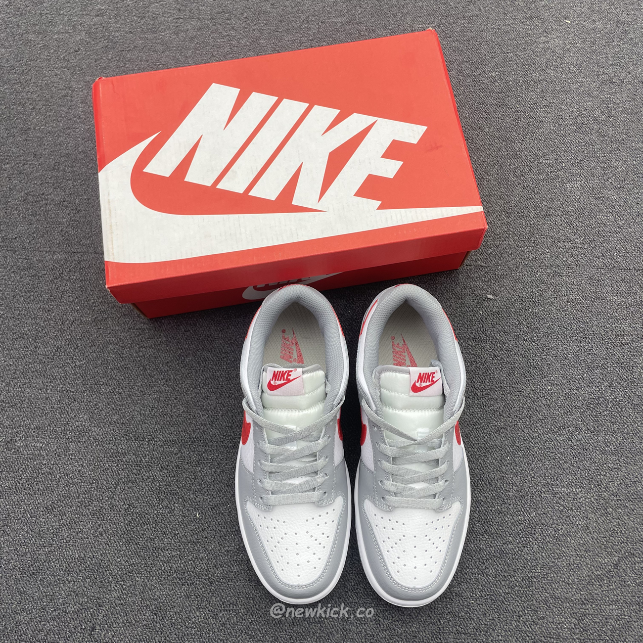 Nike Dunk Low White Wolf Grey University Red Gs Dv7149 001 (13) - www.newkick.org Nike Dunk Low White Wolf Grey University Red Gs Dv7149 001 (13) - www.newkick.org