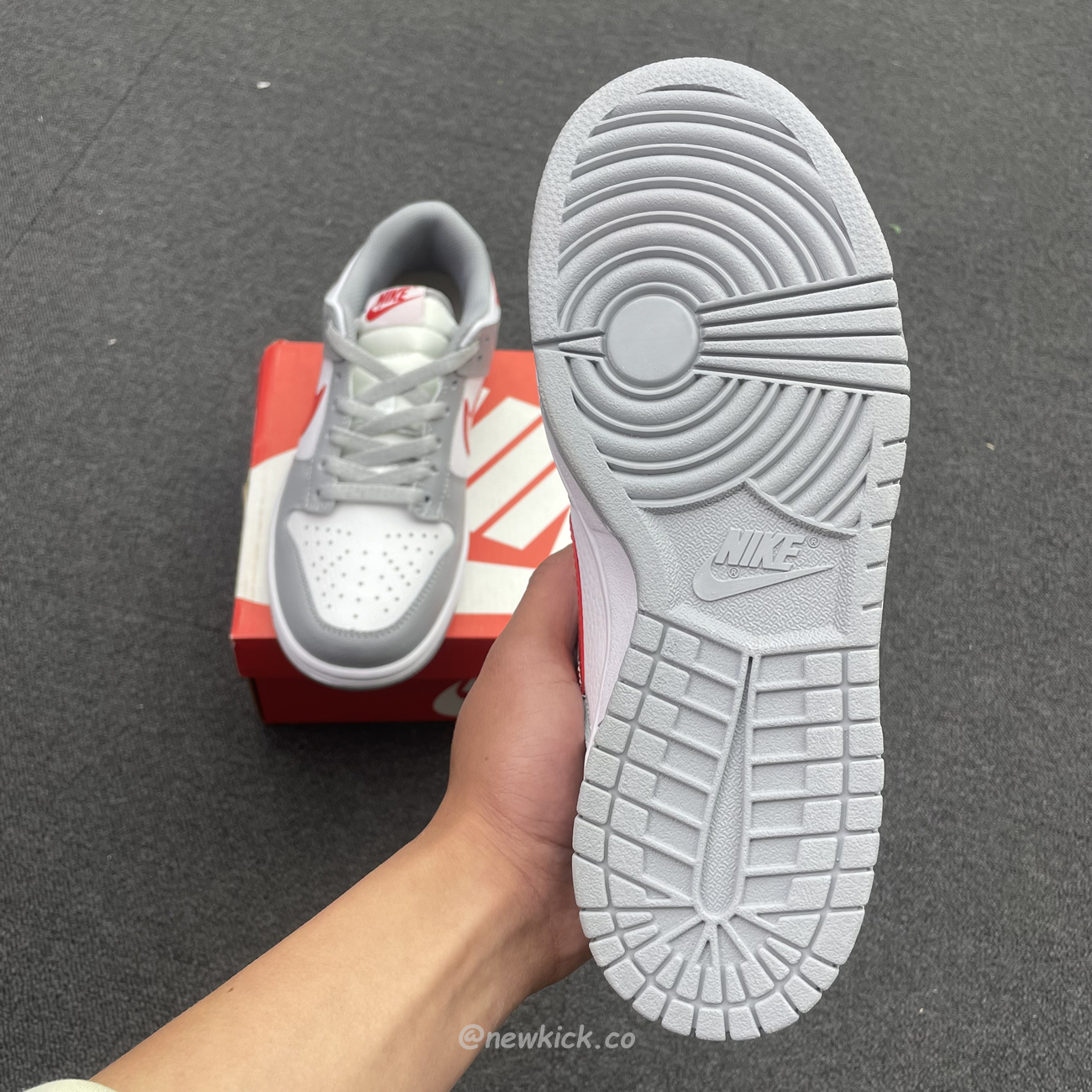 Nike Dunk Low White Wolf Grey University Red Gs Dv7149 001 (8) - www.newkick.org Nike Dunk Low White Wolf Grey University Red Gs Dv7149 001 (8) - www.newkick.org