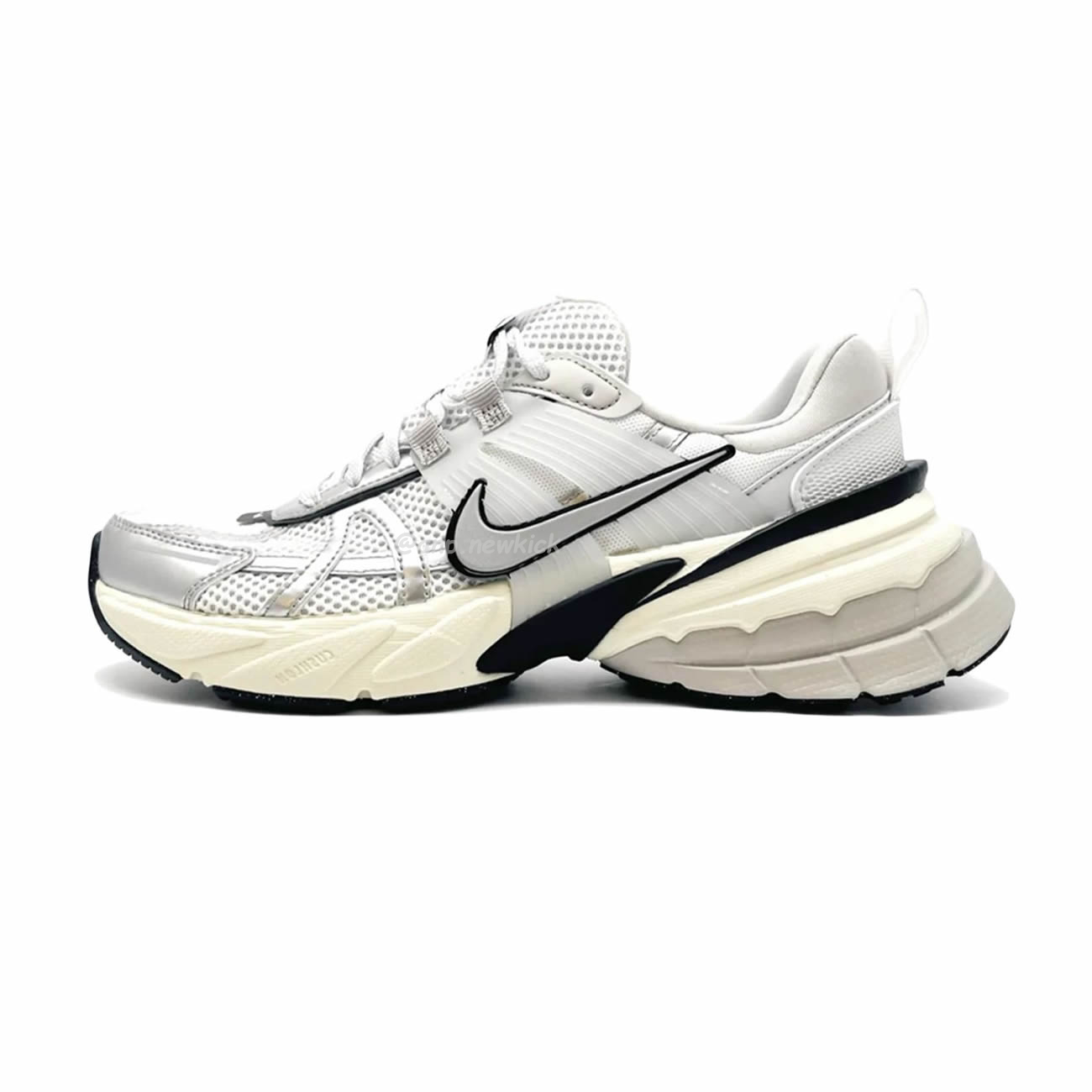 Nike V2k Run Summit White Metallic Silver Fd0736 100 (1) - www.newkick.org Nike V2k Run Summit White Metallic Silver Fd0736 100 (1) - www.newkick.org