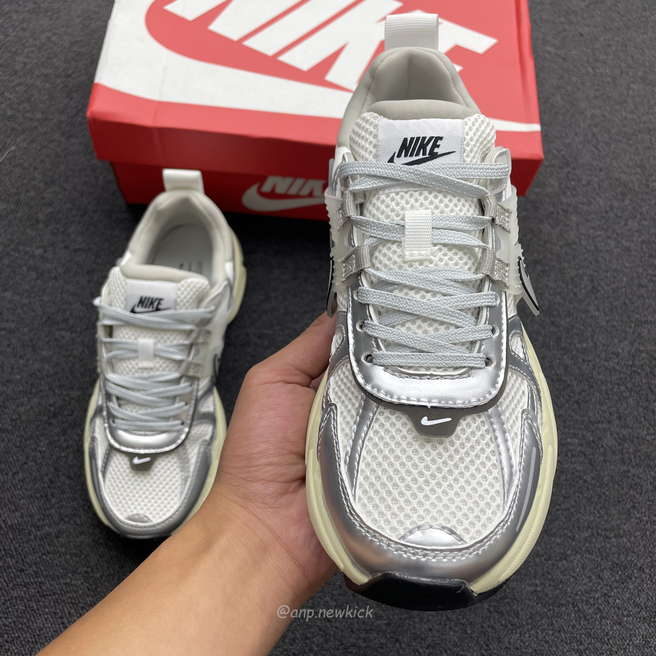 Nike V2k Run Summit White Metallic Silver Fd0736 100 (5) - www.newkick.org Nike V2k Run Summit White Metallic Silver Fd0736 100 (5) - www.newkick.org