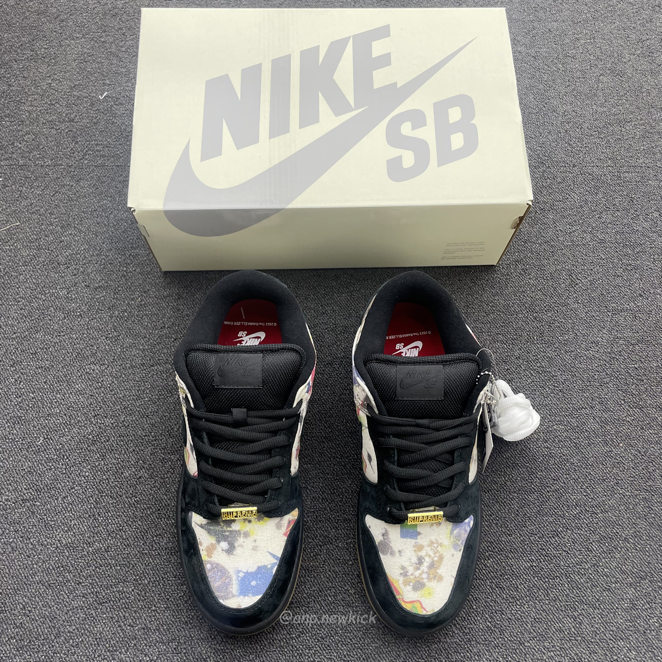 Nike Sb Dunk Low Supreme Rammellzee Fd8778 001 (8) - www.newkick.org