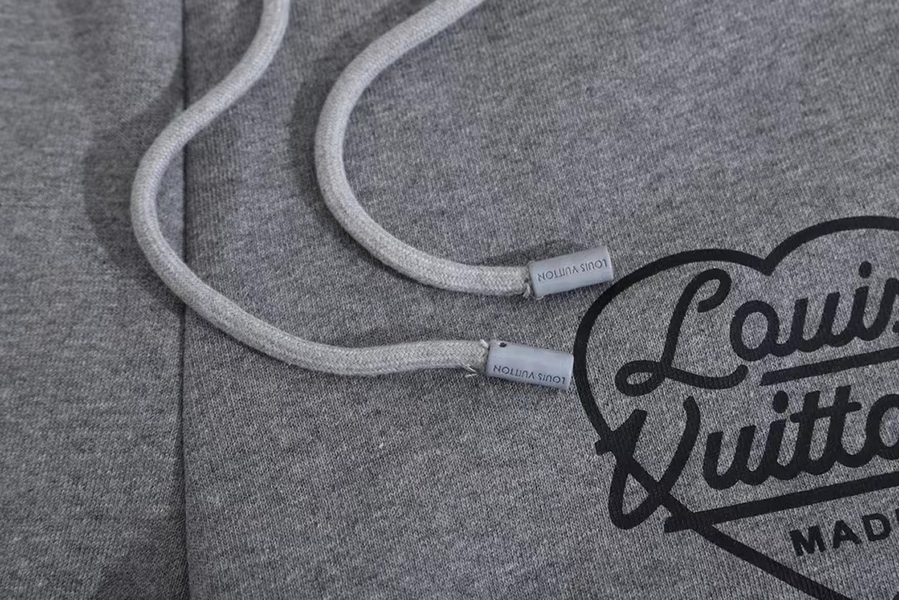 Louis Vuitton X Nigo Printed Heart Short Light Grey Fw21 (9) - www.newkick.org Louis Vuitton X Nigo Printed Heart Short Light Grey Fw21 (9) - www.newkick.org