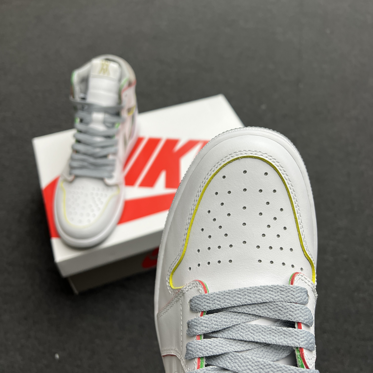 Air Jordan 1 Retro High Daniel Arsham Grey H022 (2) - www.newkick.org Air Jordan 1 Retro High Daniel Arsham Grey H022 (2) - www.newkick.org