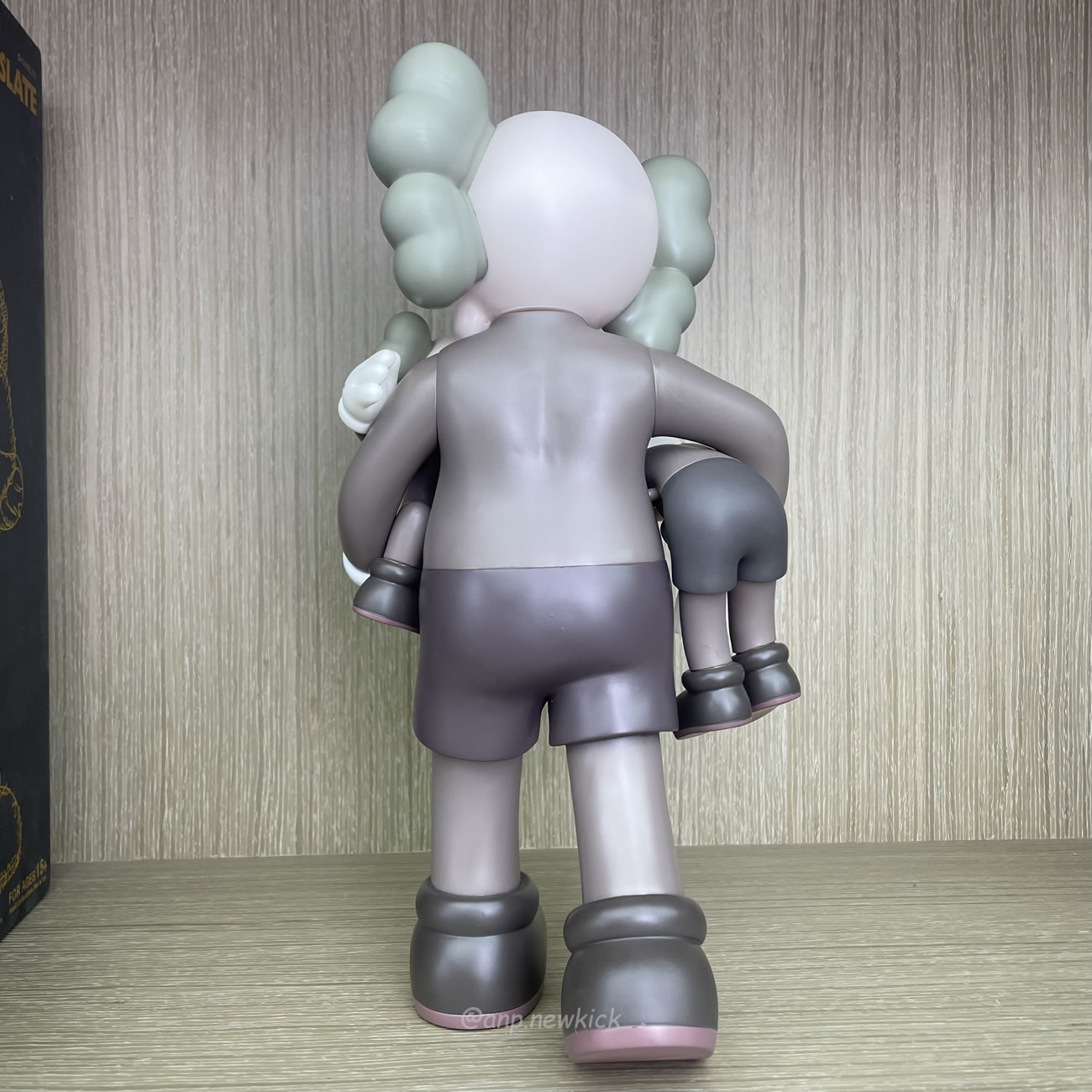 Kaws Clean Slate Figure (6) - www.newkick.org