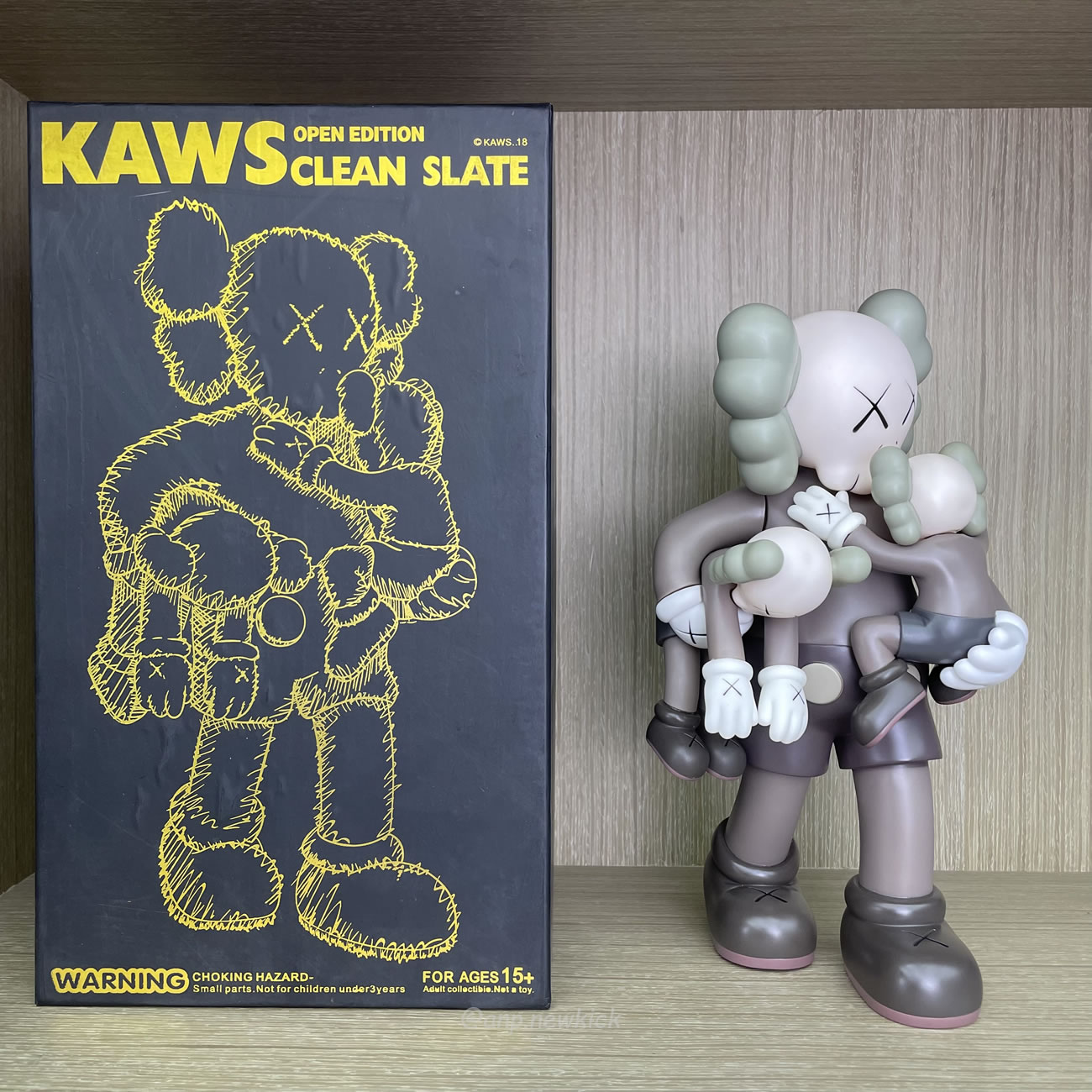Kaws Clean Slate Figure (7) - www.newkick.org